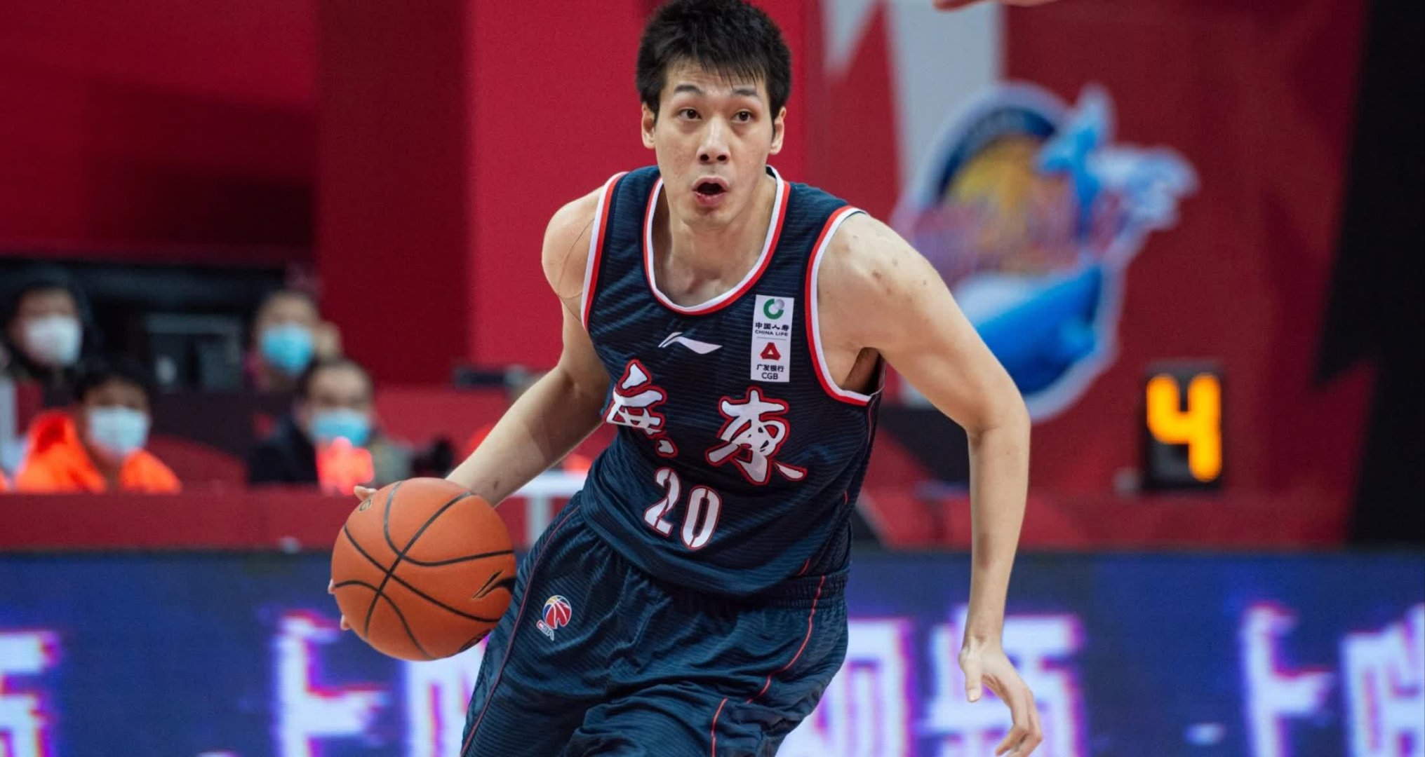 博鱼体育在线-广厦男篮训练开放日，清晨主帅复盘引欢呼，足总杯在即，赛季目标并未改变